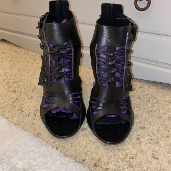 Authentic Givenchy Heels - Picture 3 of 15